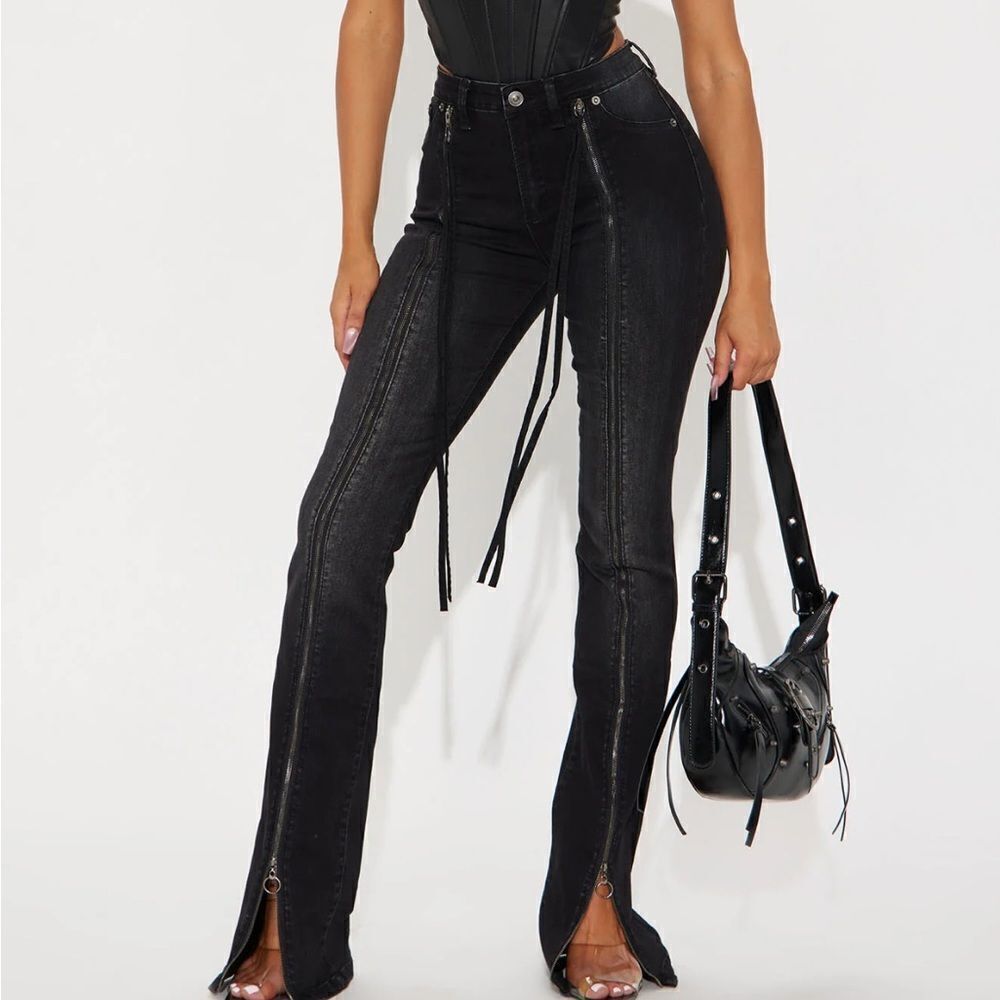 Zipper  slit jeans